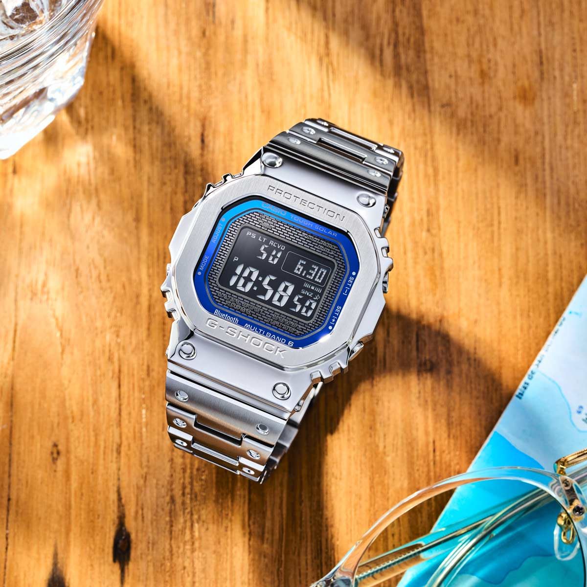 ブルーダイヤルが映えるフルメタル「G-SHOCK」は夏のエースを張る“万能G”だ！ - 価格.comマガジン