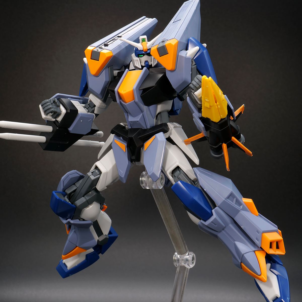 22年の進化がすごい！ 「HG デュエルブリッツガンダム」徹底レビュー - 価格.comマガジン