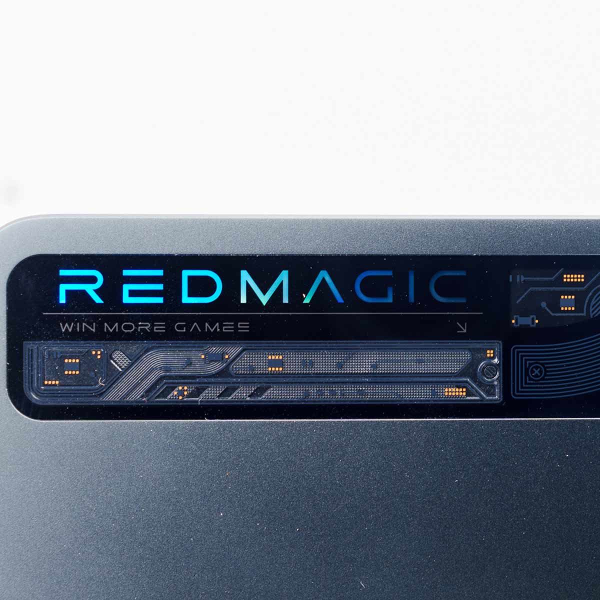 REDMAGIC Novaゲーミングタブレット」は最強パワーとAV性能 REDMAGIC Novaゲーミングタブレット」は最強パワーとAV性能