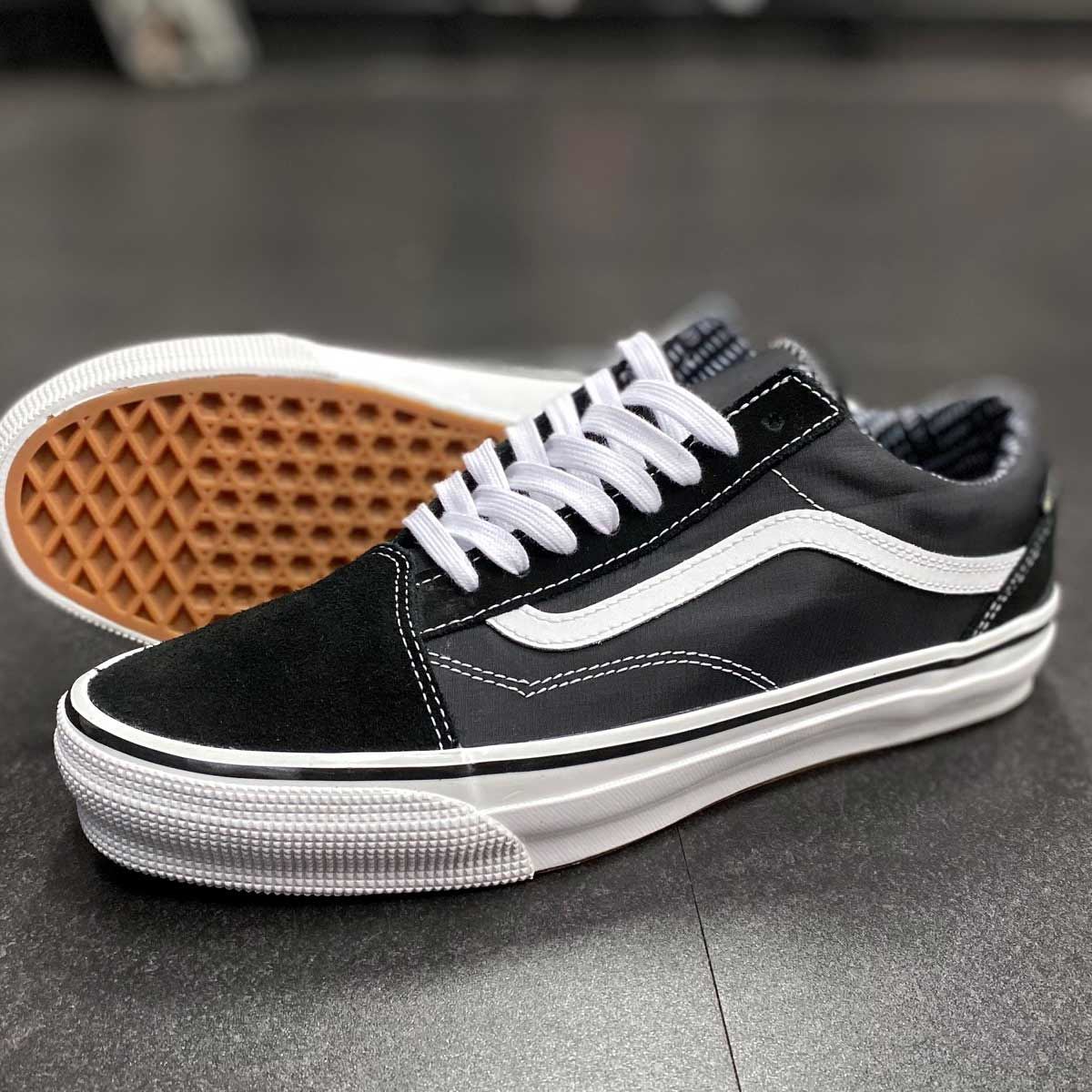 VANS PREMIUM オールドスクール GORE-TEX ついにあの名作がGORE-TEX化！ ヴァンズのクラシックモデルを雨