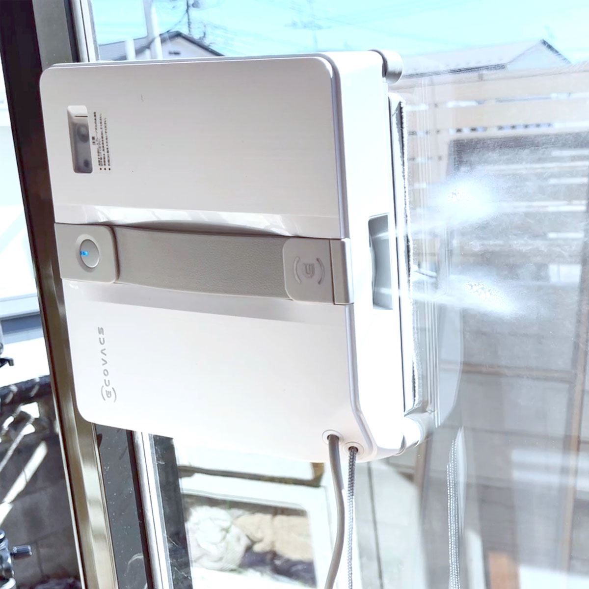 PR]コンパクトで便利すぎる！ エコバックスの窓拭きロボット「WINBOT