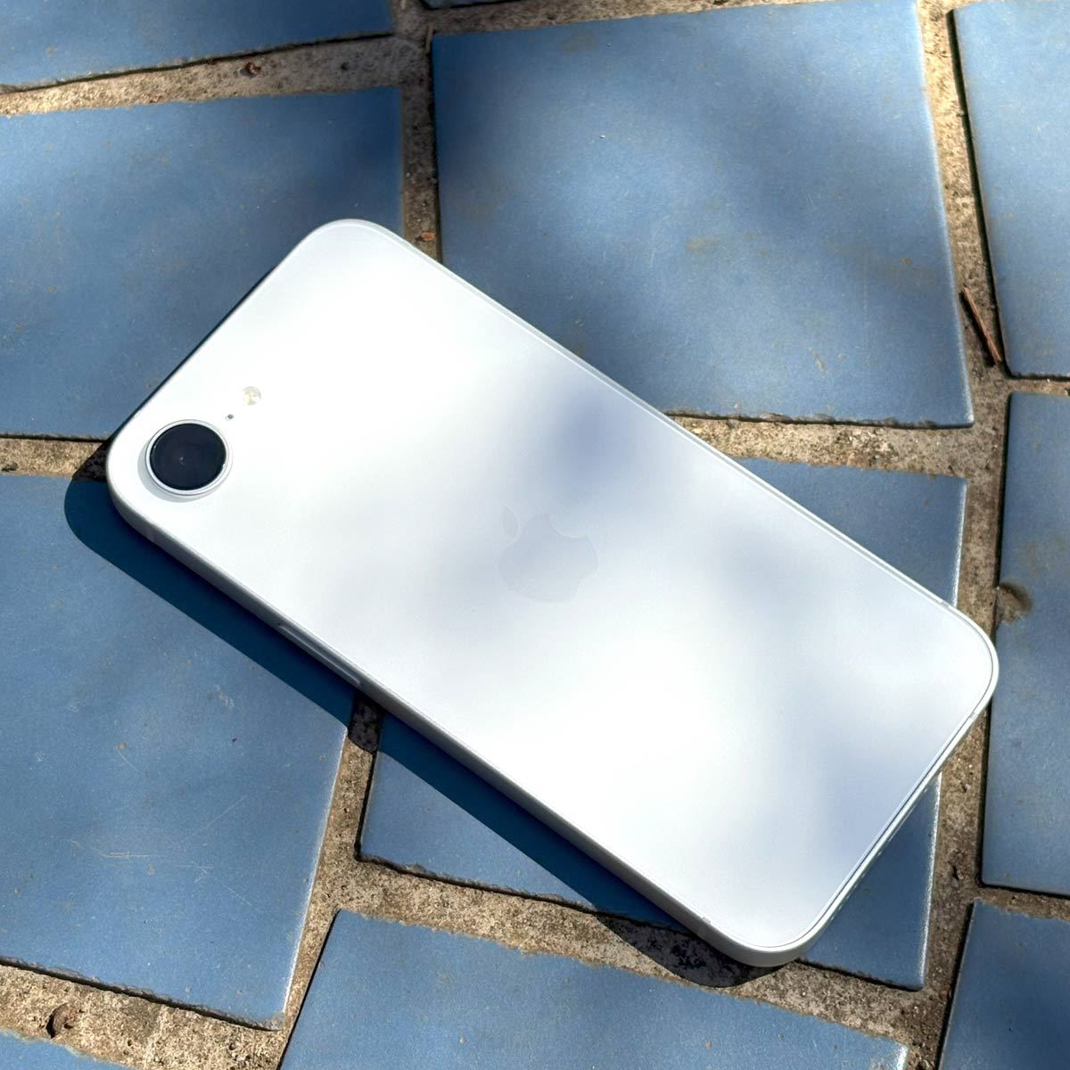 スマートフォン本体 iPhone16e iPhone 16e｜価格比較・SIMフリー・最新情報 - 価格.com