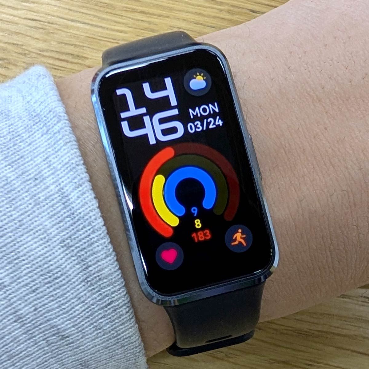 約15g！ 超軽量スマートウォッチ「HUAWEI Band 10」で健康管理 - 価格