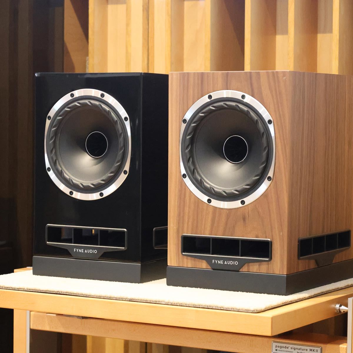 コンパクトでも高性能！ 値下げして登場したFYNE AUDIOの新世代