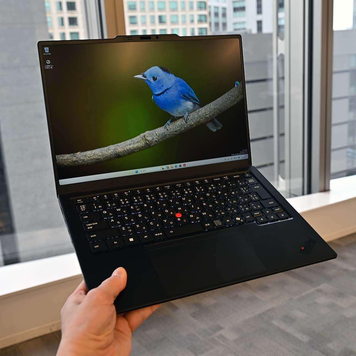 ThinkPad X1 Carbon Gen 14」詳細レポート！ 本格モバイルPCが劇的進化 