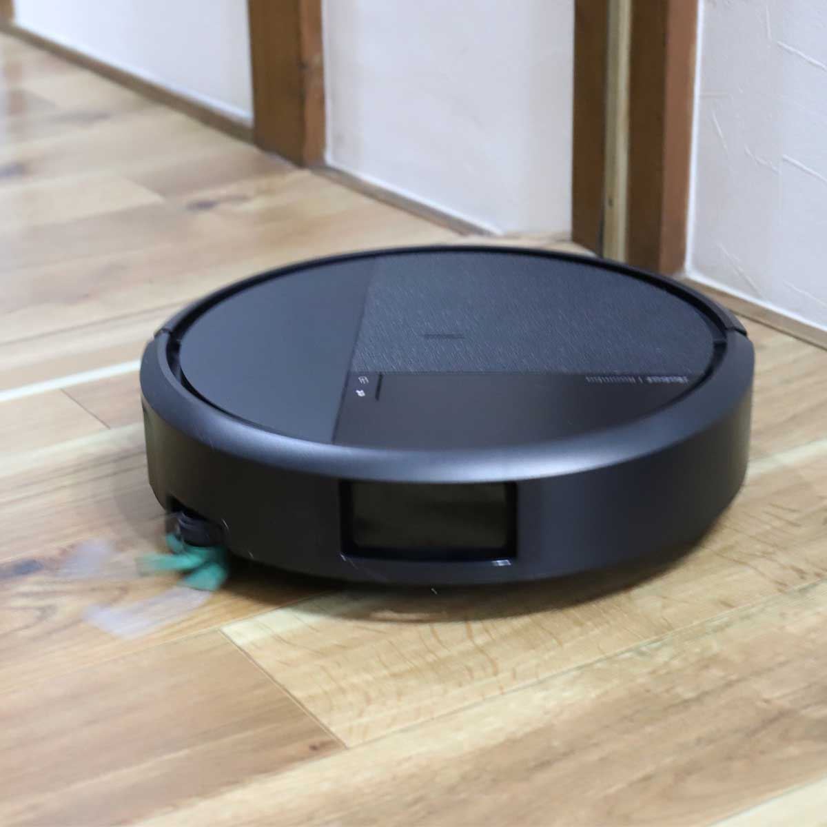 薄さ8.4cmに機能全盛り！ 日本向け「ルンバ515」は2～3人世帯に大正解