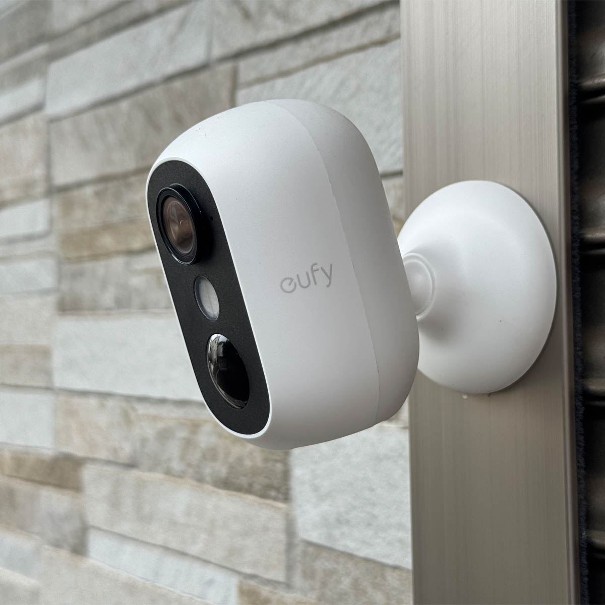 ランニングコストなしでお手軽！ Ankerのセキュリティカメラ「eufyCam