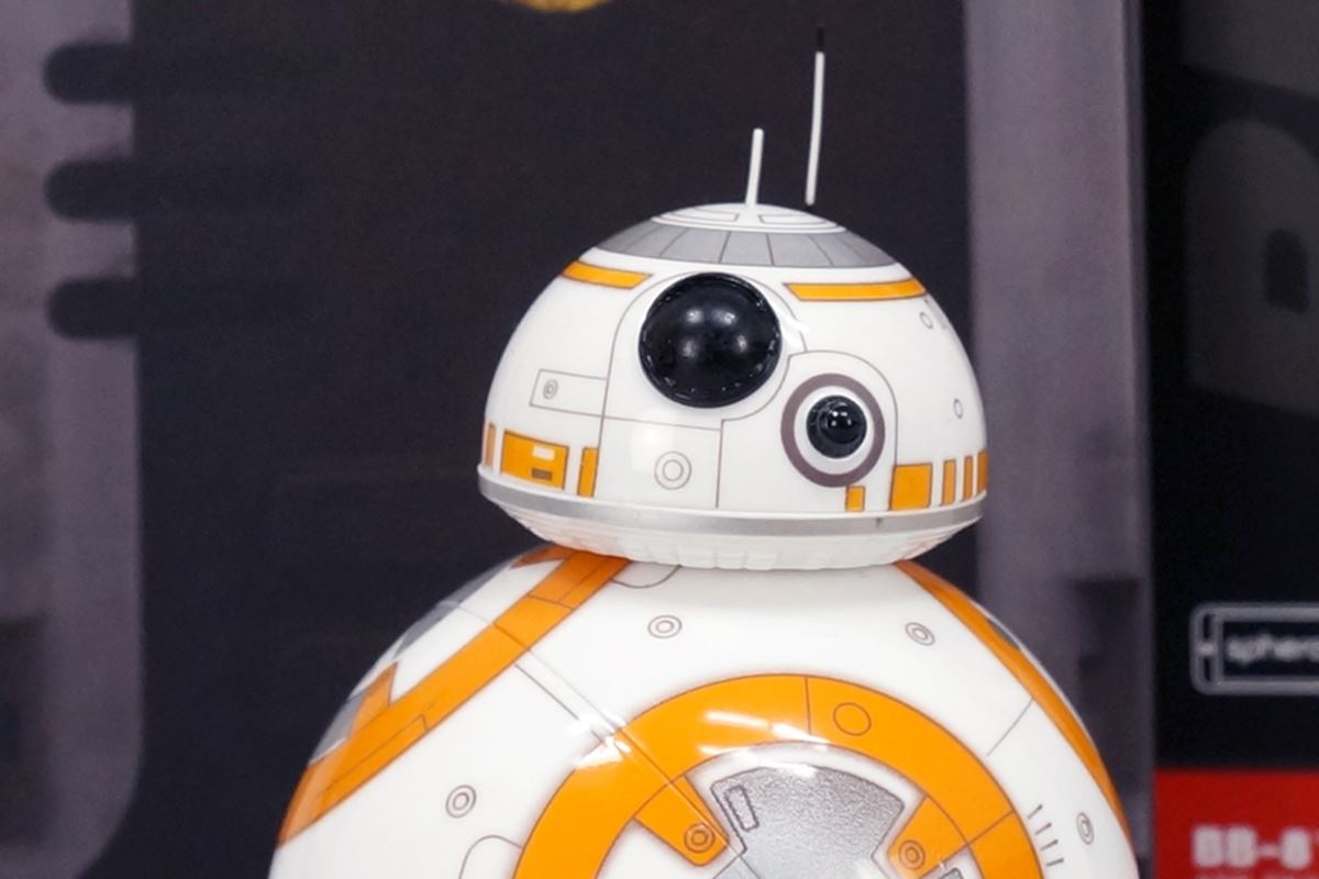 スター・ウォーズ」の新ドロイド「BB-8」と遊んでみました！ - 価格