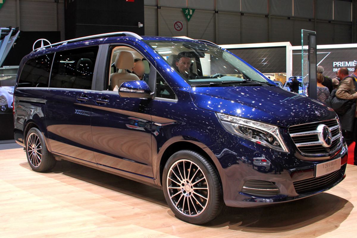 おもてなし より走りのよさが持ち味の 欧州製ミニバン 価格 Comマガジン