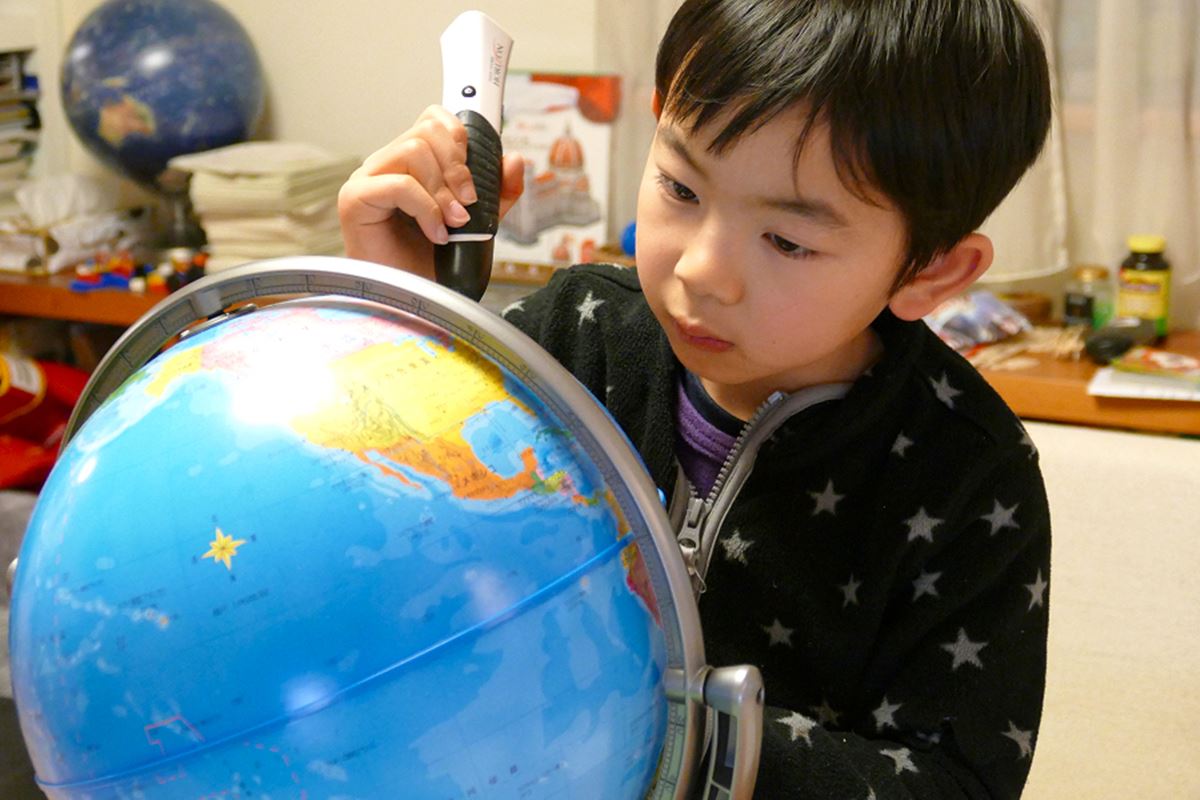 これは 地球儀型検索エンジン だ しゃべる地球儀 って何だ 価格 Comマガジン