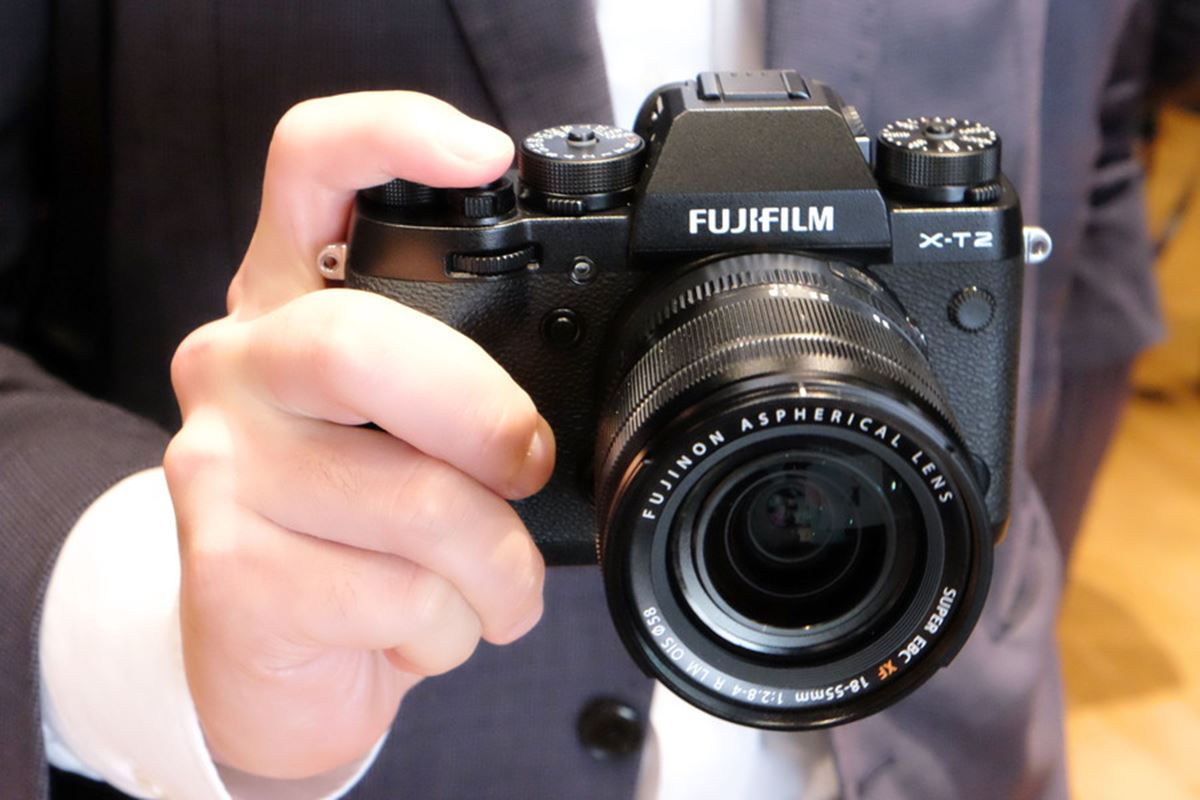 進化のポイントは“動体”への対応！ 一眼レフスタイルの新型ミラーレスカメラ「FUJIFILM X-T2」詳細レポート 2ページ目 -  価格.comマガジン