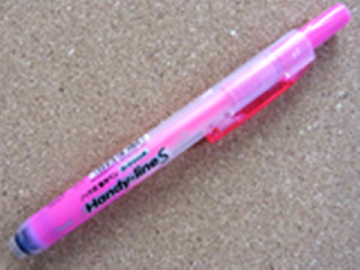 ピンク蛍光ペン キャップ付き 未使用 キャップがなくなるだけで、こんなに便利！ノック式の蛍光ペン - 価格