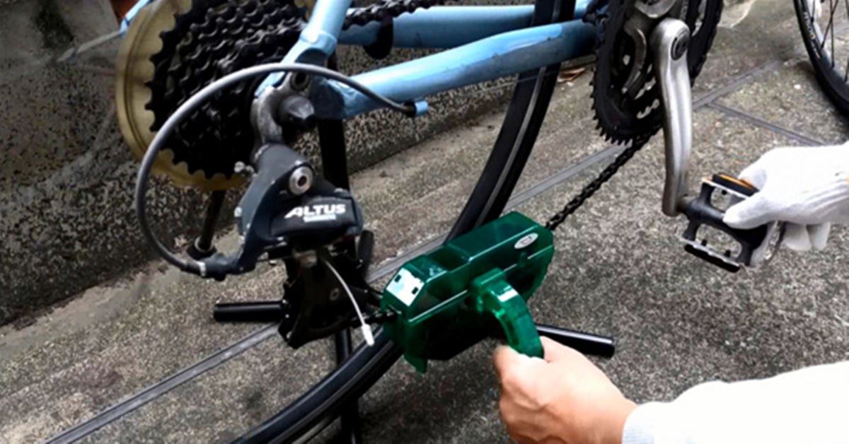 自転車用お掃除キットでドロドロチェーンがピカピカに！ - 価格.comマガジン