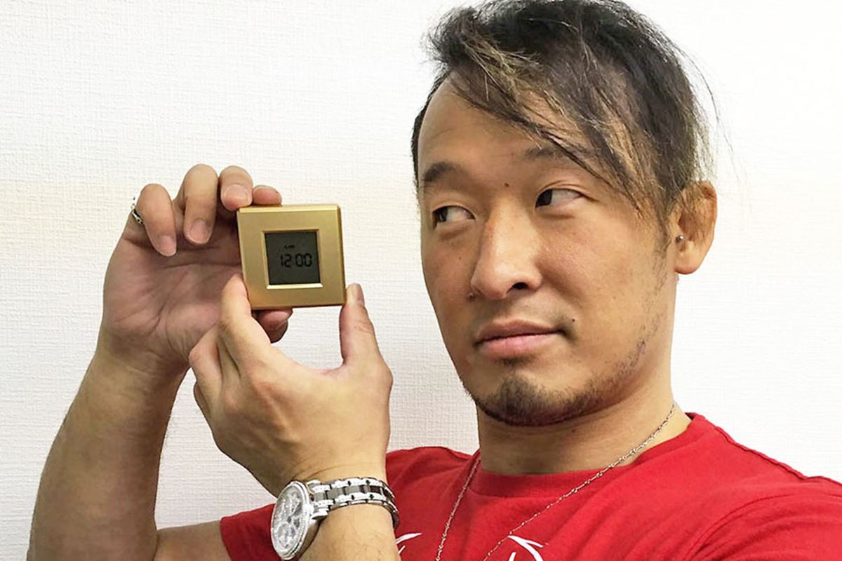 小さくなっても機能は…4倍!? ベッドに置きたいスマート時計 - 価格.com