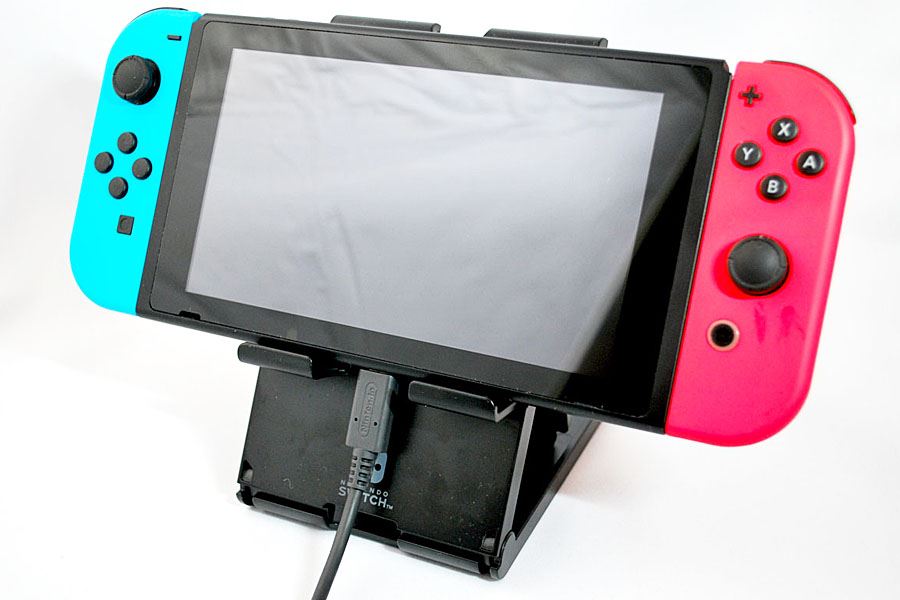 Nintendo Switchのお悩み 充電しながら遊びにくい を解決するスタンド 価格 Comマガジン