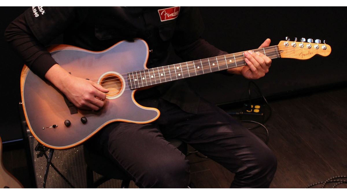 1台でエレキにもアコギにもなる!? Fenderの新基軸ギター「ACOUSTASONIC」 - 価格.comマガジン