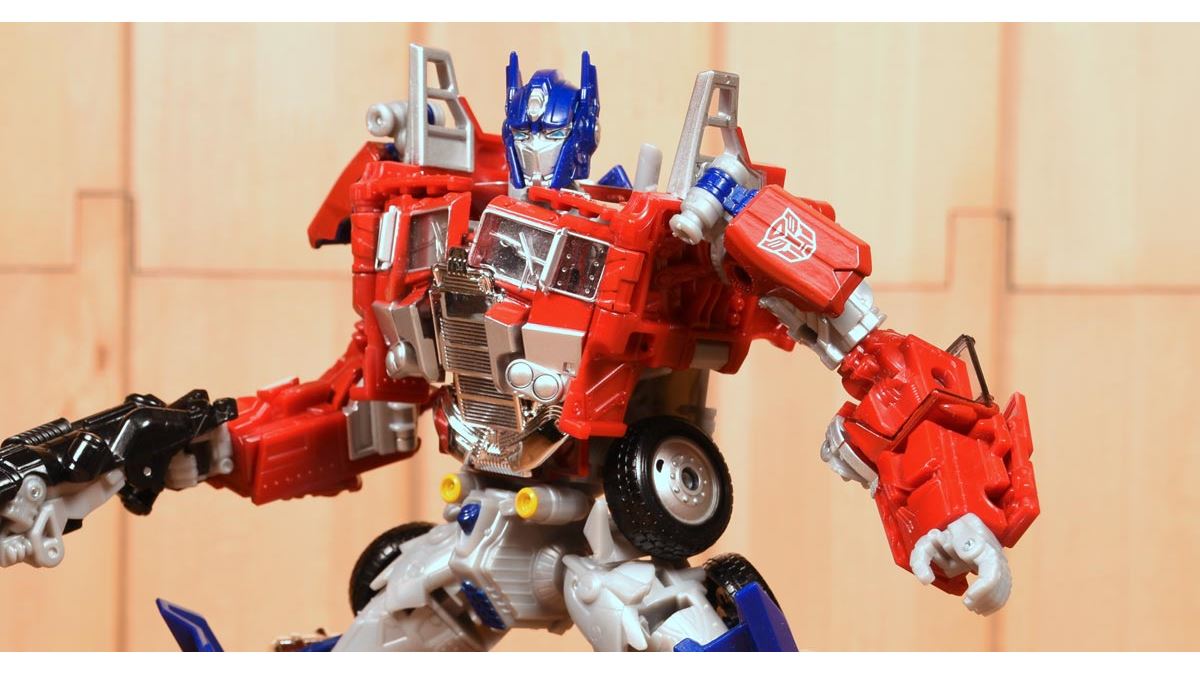Amazon.co.jp: トランスフォーマー レジェンダリー オプティマス