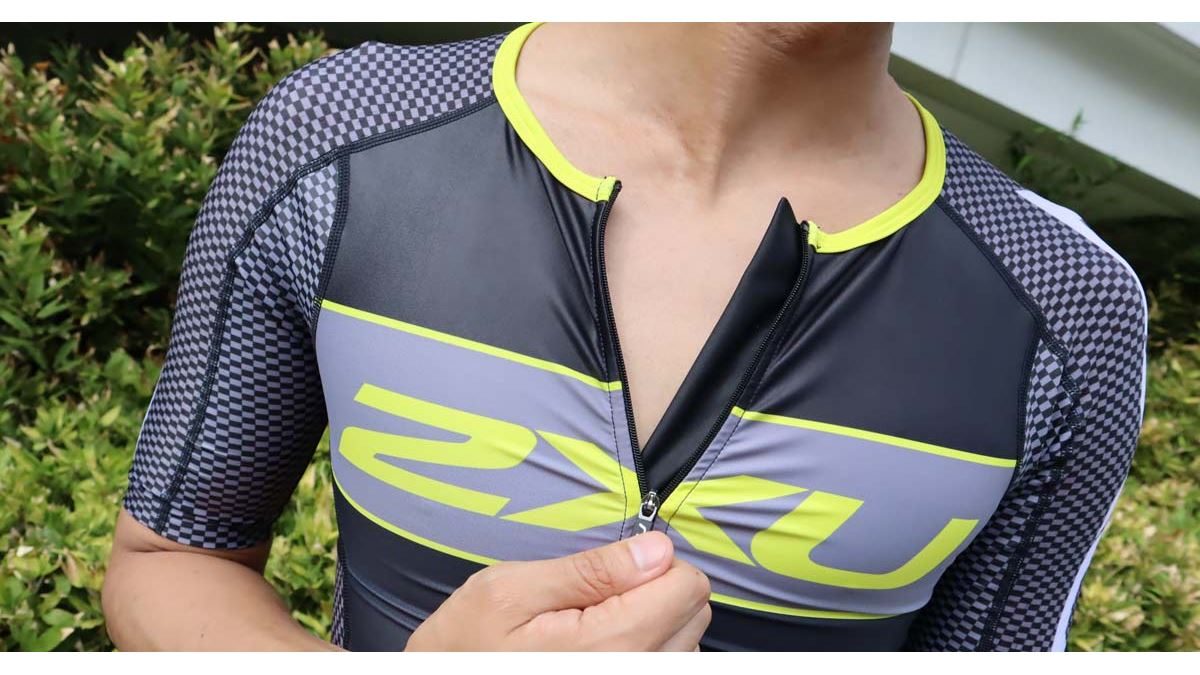 着替えなくてOK！ 1着で3種目に対応する「トライアスロンウェア」の