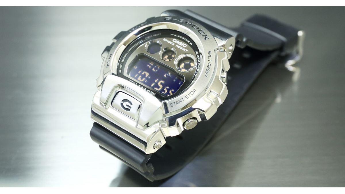 「G-SHOCK」ついに“3つ目”の人気シリーズ「6900」もメタルをまとった！ - 価格.comマガジン