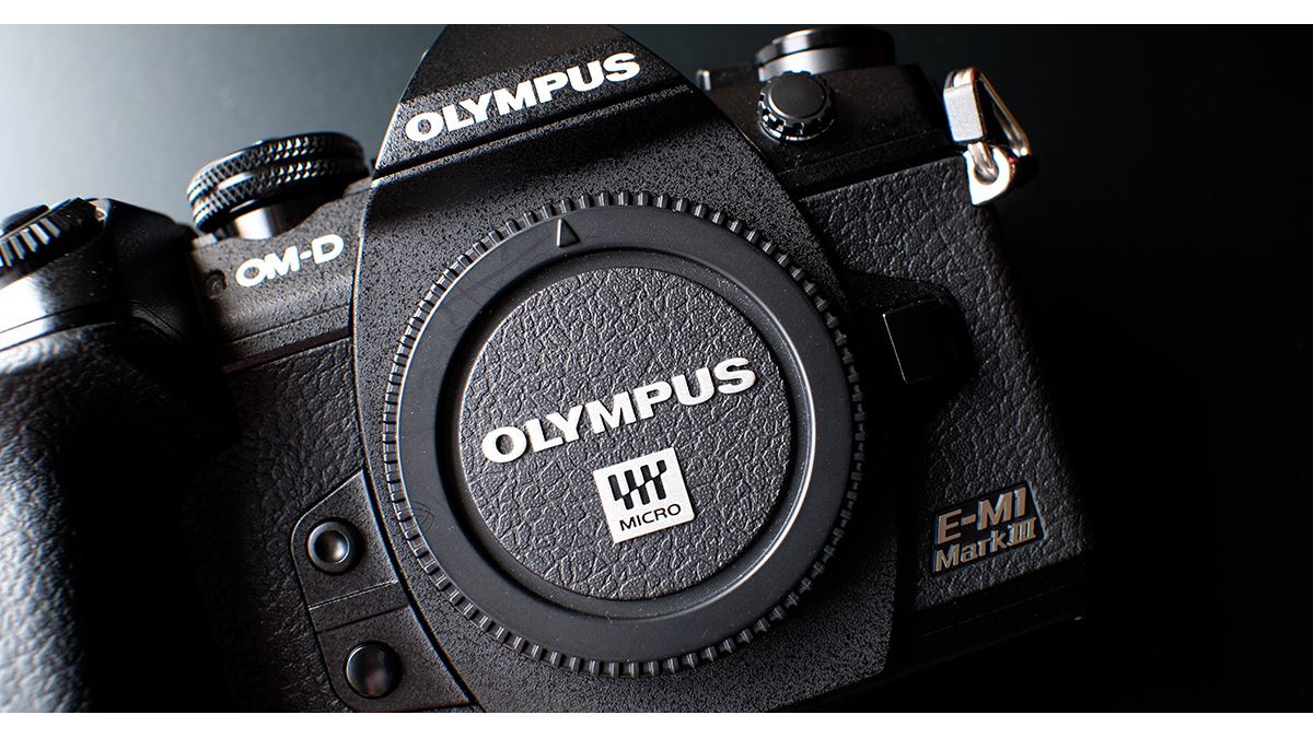 手持ち10秒でも安定のオリンパス「OM-D E-M1 Mark III」で足早に 手持ち10秒でも安定のオリンパス「OM-D E-M1 Mark III」で足早に