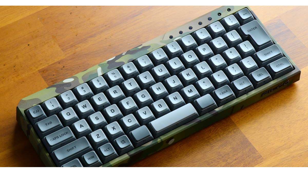 クセはあるけどハマる人はハマるはず！ 超小型メカニカルキーボード「Majestouch MINILA-R Convertible」 