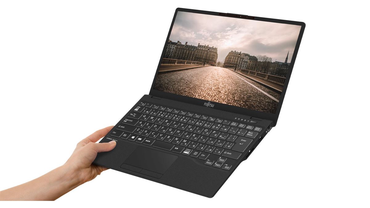 富士通、世界最軽量の13.3型ノートPC「UH」発表！ その重量は驚異の約634g - 価格.comマガジン