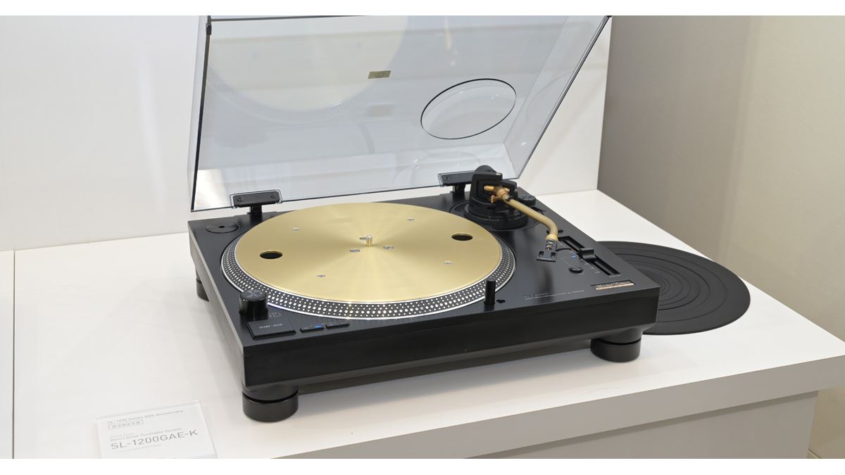 即完売したTechnics「SL-1200GAE」がブラック×ゴールドの限定モデルで復活！ - 価格.comマガジン