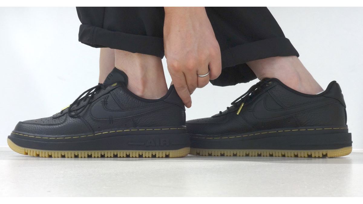★NIKE★送料込★上質なレザーをまとったエアフォース1 ラックス thumbnail_ogp.jpg