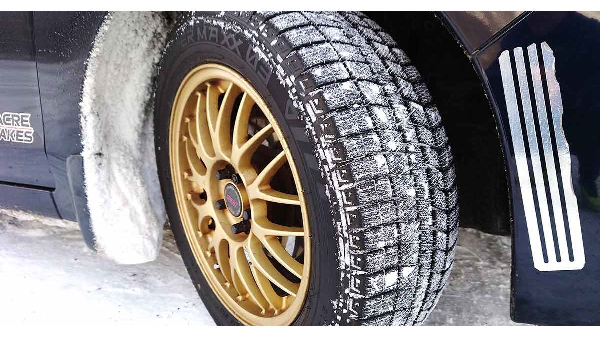 性能が持続する”から、冬タイヤはダンロップ「WINTER MAXX 03