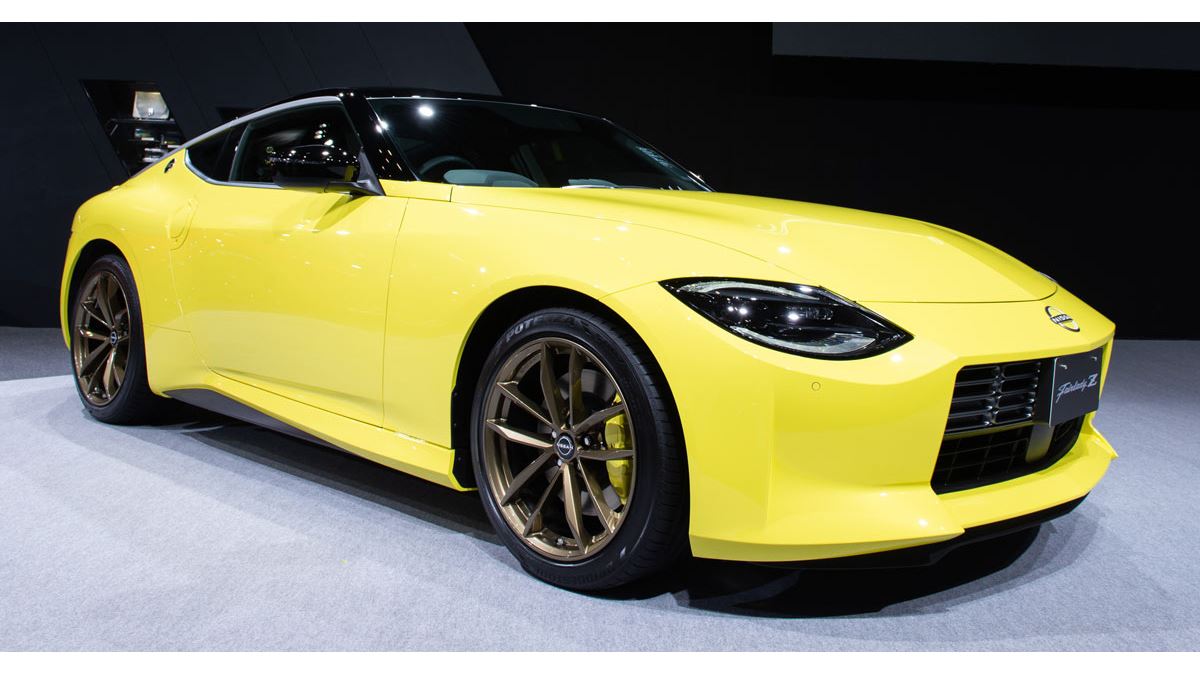 日産 新型「フェアレディZ」Proto Specの価格を先代やライバル車と比較