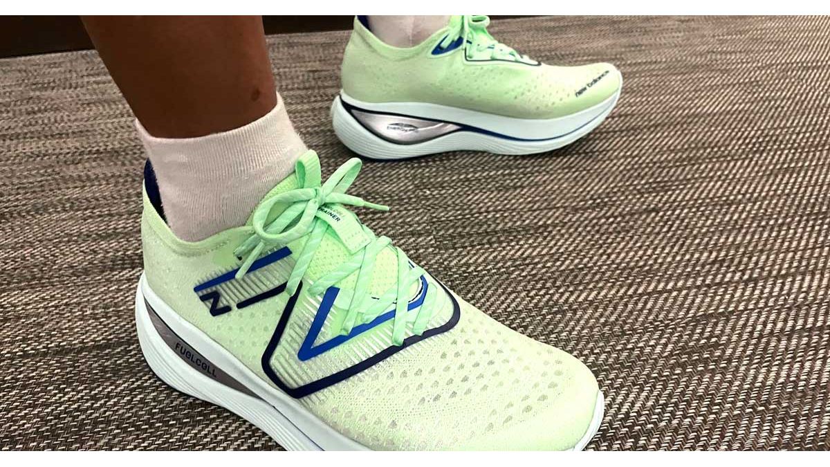 ルール破りの極厚ソール”が爆速を生む！ ニューバランスの新ランニング