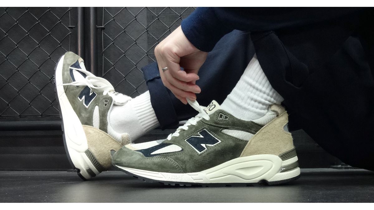 ニューバランスの名機「990 v2」がアウトドアテイストでリファイン