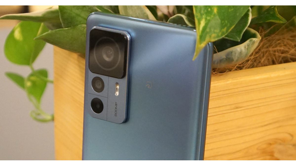 ゲームや動画視聴に強い、お手頃ハイエンドスマホ「Xiaomi 12T Pro