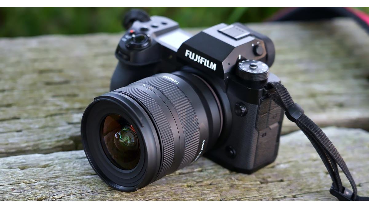 タムロン「11-20mm F/2.8 Di III-A RXD」のXマウント用をいち早く