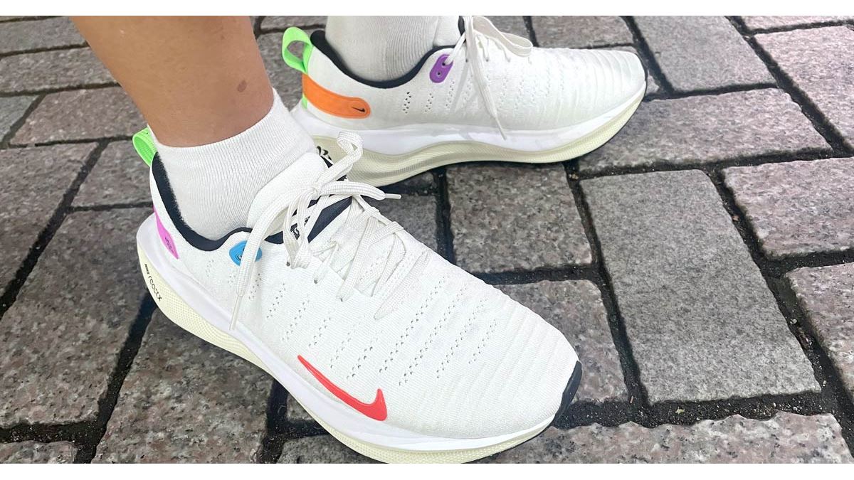 ナイキの“怪我ゼロ”モデル「インフィニティラン」がフルモデルチェンジ！ - 価格.comマガジン