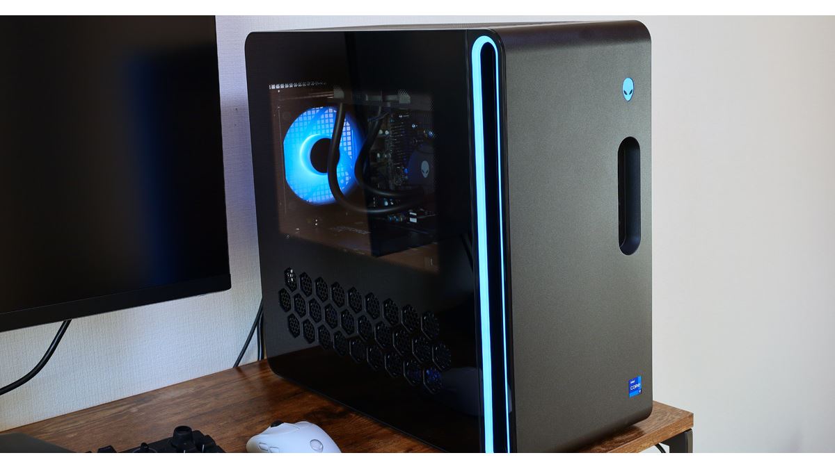 青く光って渋い！自作ゲーミングPC！i7、新品SSDで快適仕様です