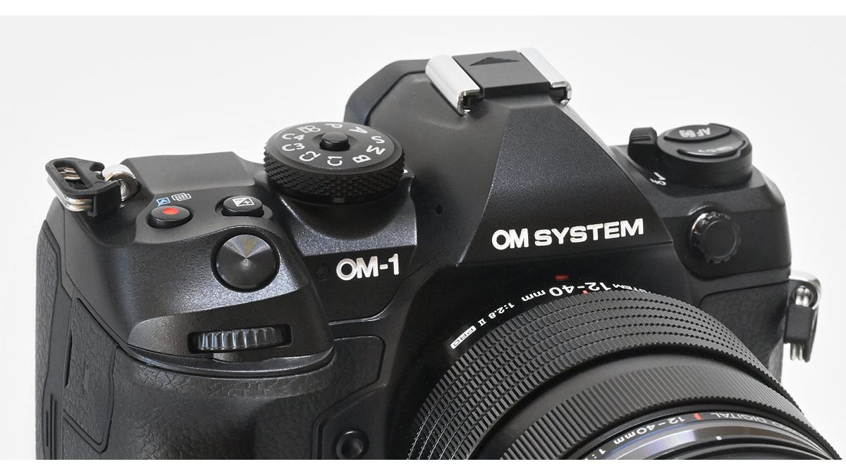 「OM SYSTEM」の新しいフラッグシップ「OM-1 Mark II」の進化をチェック！ - 価格.comマガジン