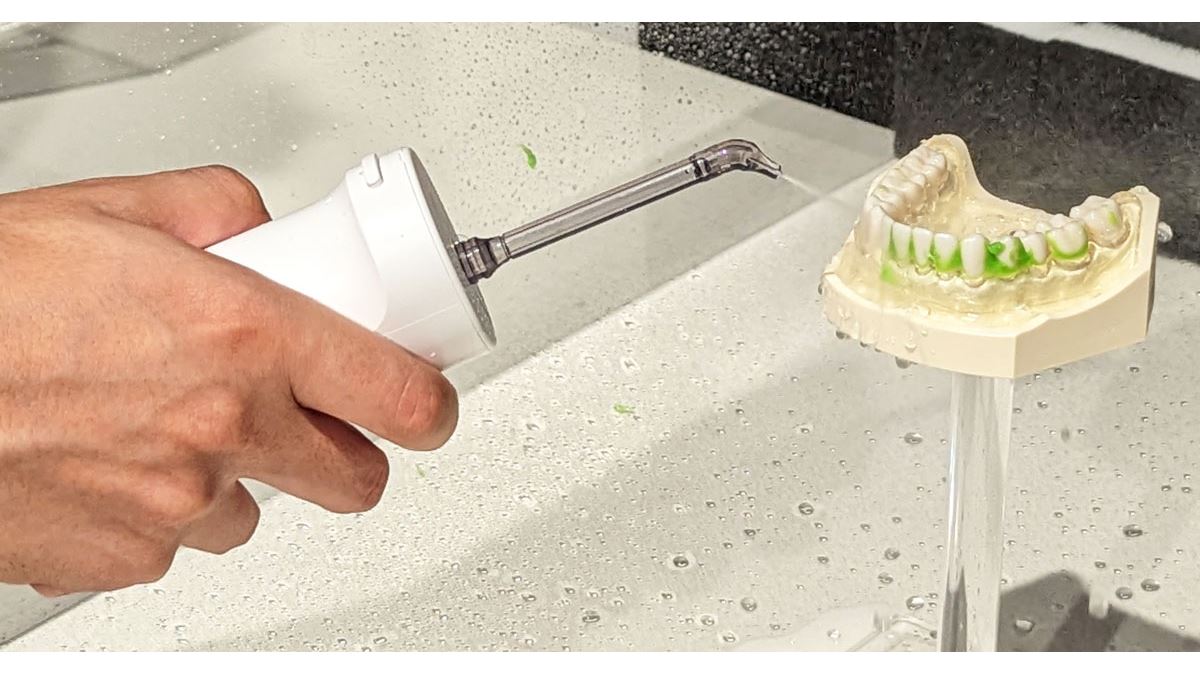歯茎にやさしい口腔洗浄器！ 「ジェットウォッシャー」は“気泡”で汚れ