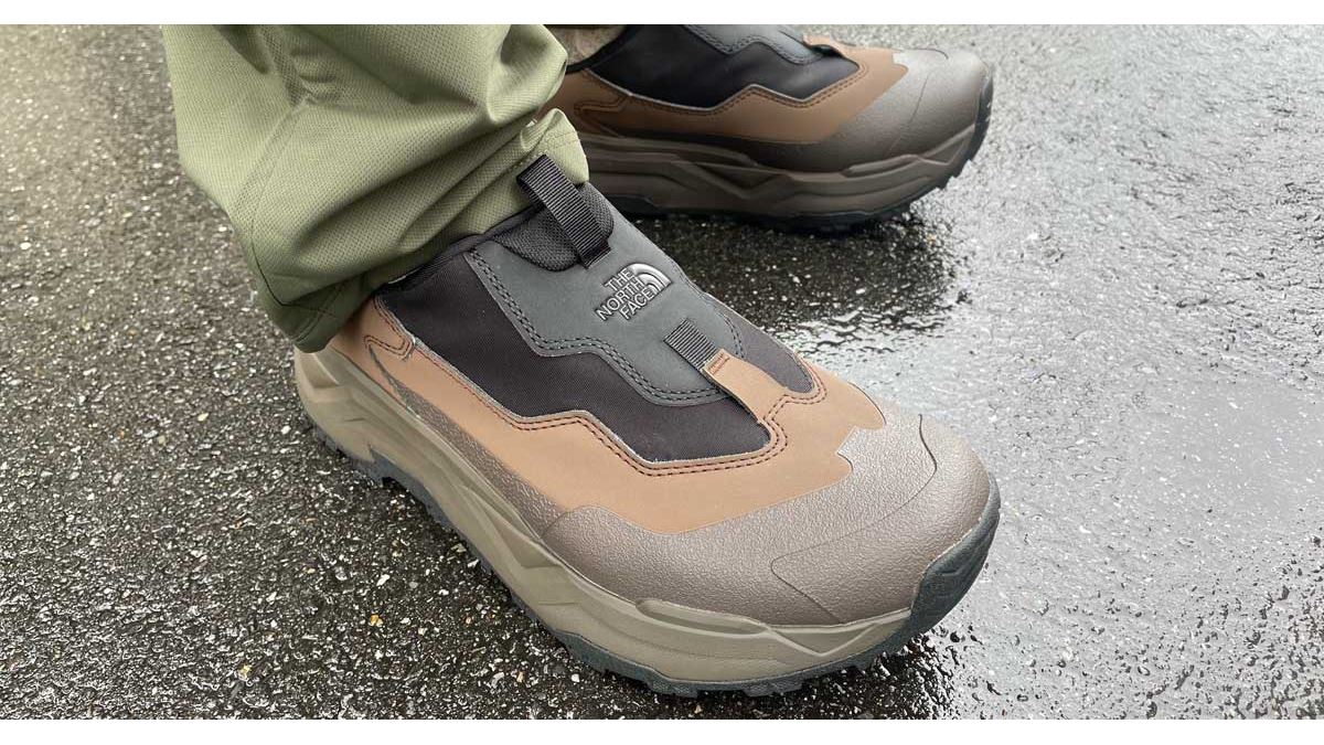 雨が降ったら歩くべし！ ザ・ノース・フェイスの快適“防水靴”で街へ山