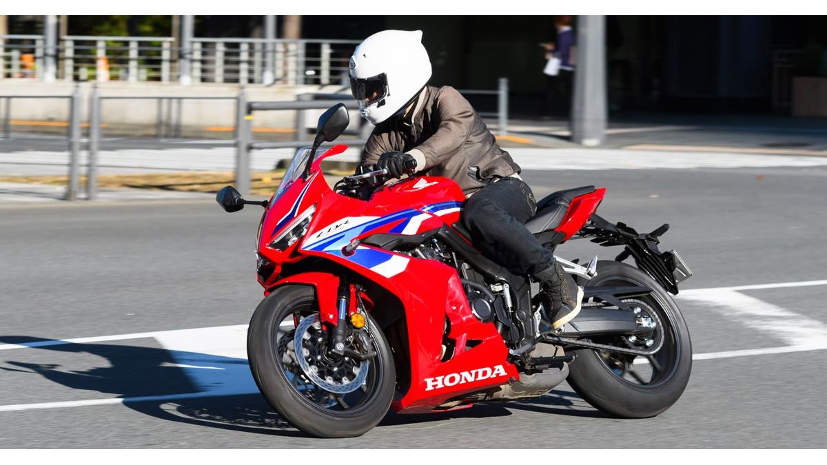 ホンダ「CBR650R E-Clutch」の試乗で実感！ 自動変速とは異なるE 