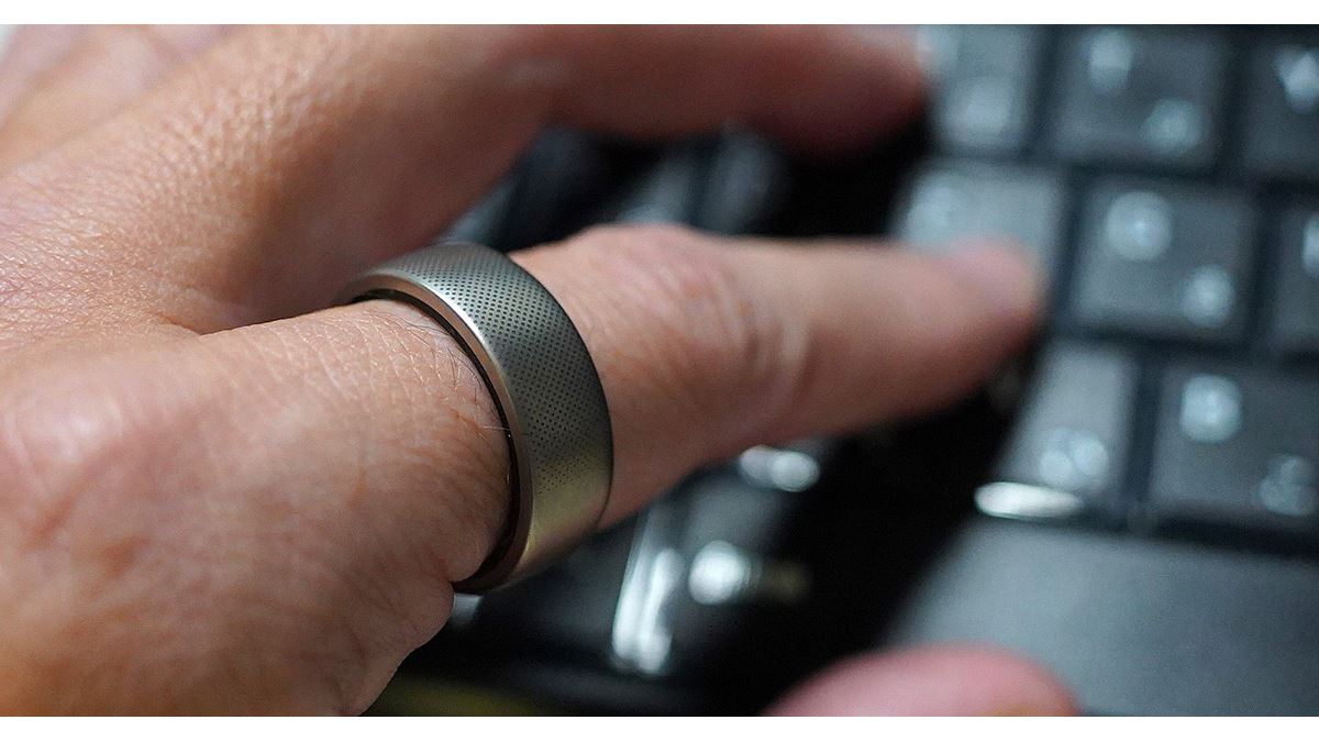睡眠モニタリングも快適！ スマートリング「Amazfit Helio Ring」で 