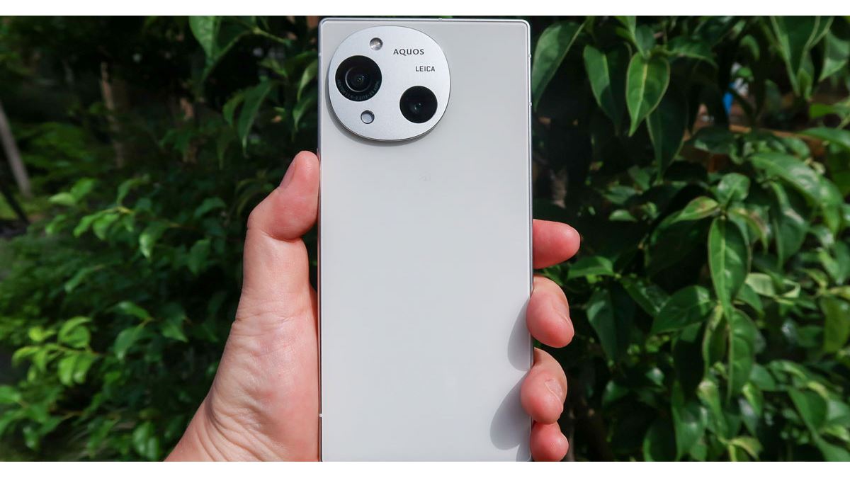 AQUOS R10 カシミアホワイト　512M 使用は初期設定の10分だけ AQUOS R10 カシミアホワイト 512M 使用は初期設定の10分だけ AQUOS R10