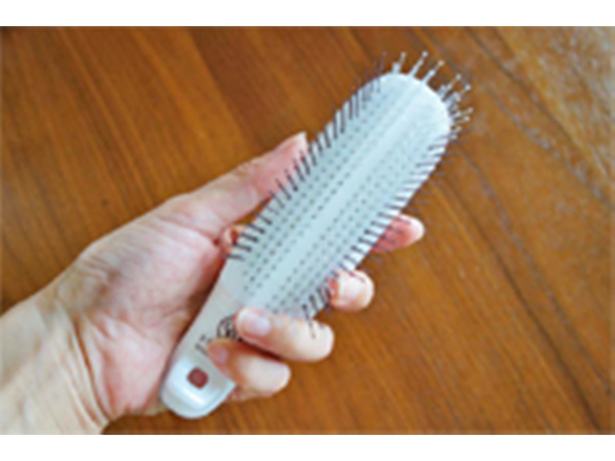 シャンプーしながら使うんだって！ 「スカルプブラシ」試してみた