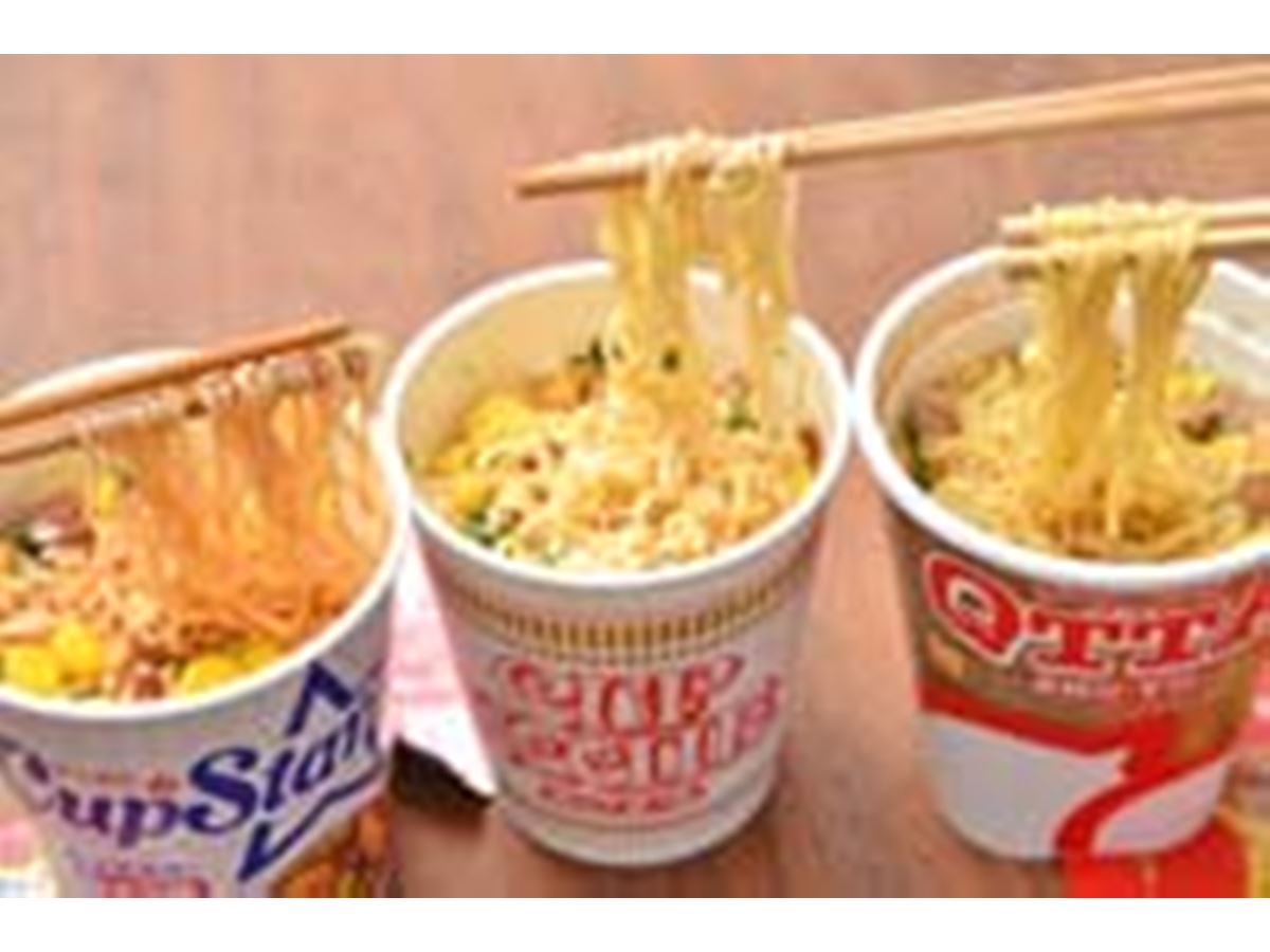 カップヌードルVSカップスターVSクッタ！ ラーメン店員が食べ比べ 