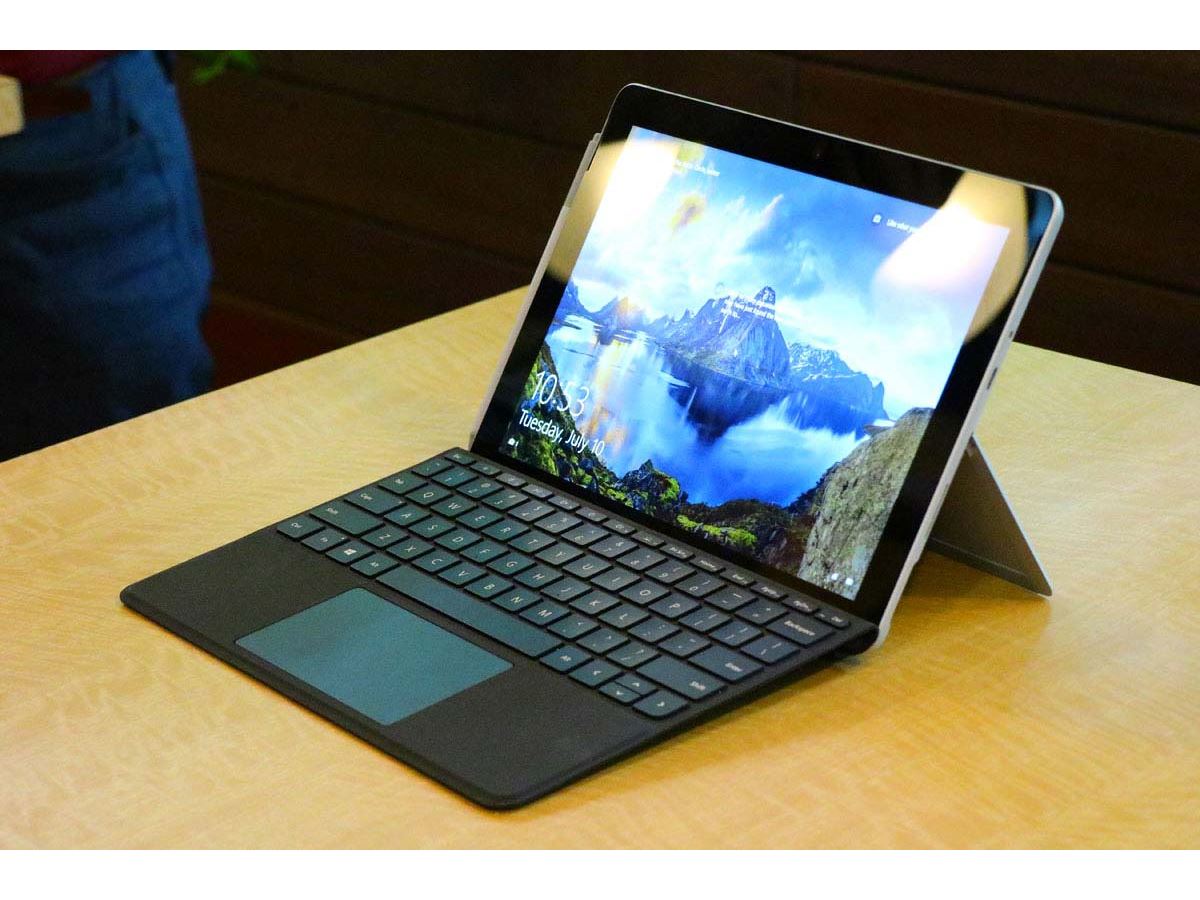 売れそうな予感！ 日本人好みの小さくて軽い「Surface Go」登場 - 価格.comマガジン