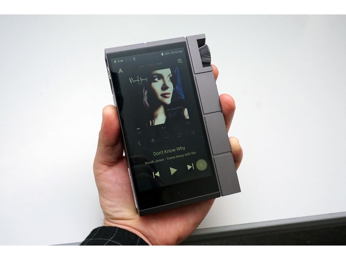 ESS ES9038PROをデュアルDAC構成で搭載した初のポータブルDAP！Astell&Kern「KANN CUBE」 - 価格.comマガジン