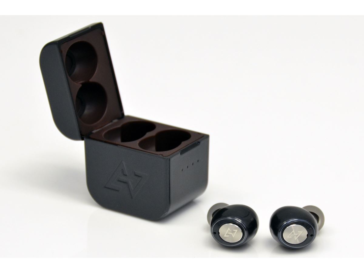 トレンドをとことん押さえて1万円切り！ AVIOTの最新完全ワイヤレス