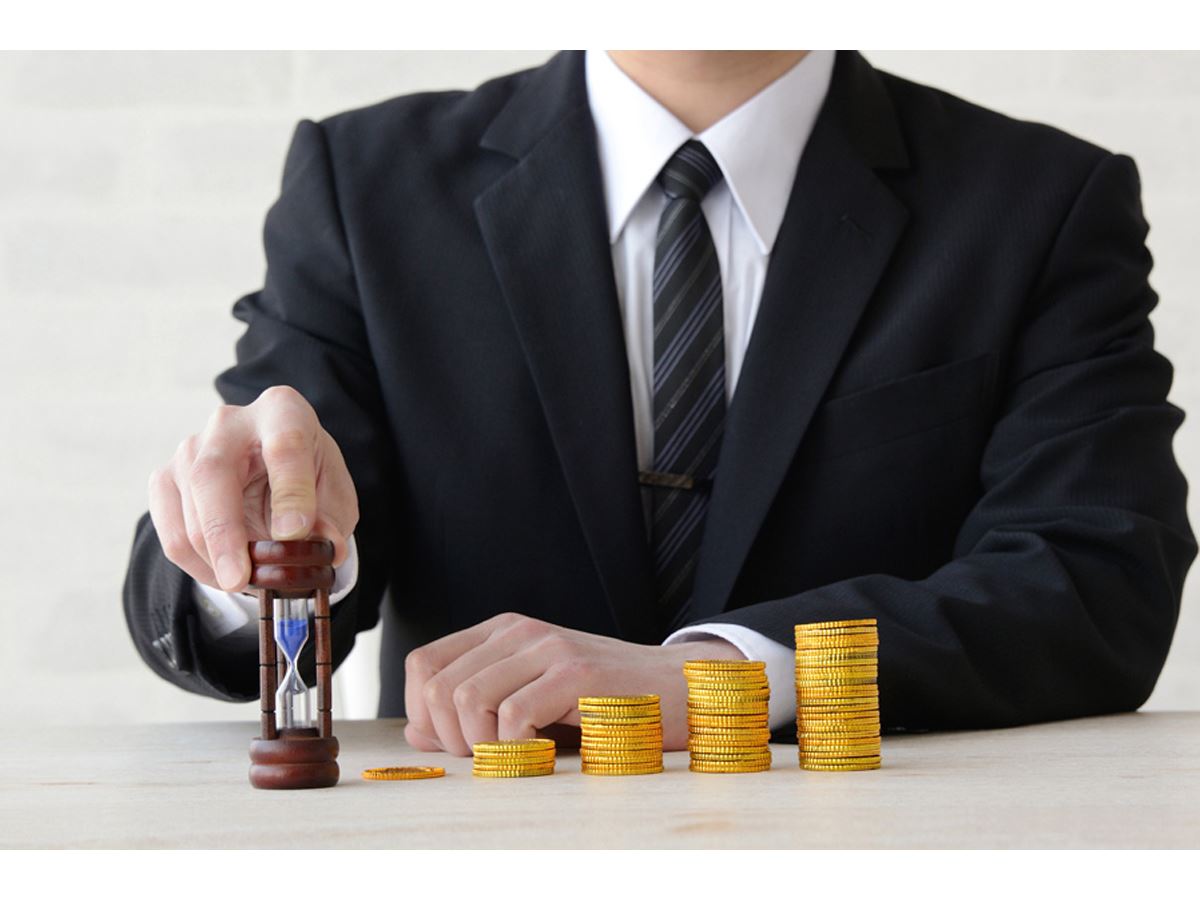 高値づかみ”を防ぐ初心者向け投資法「ドルコスト平均法」の長所と短所を解説 - 価格.comマガジン