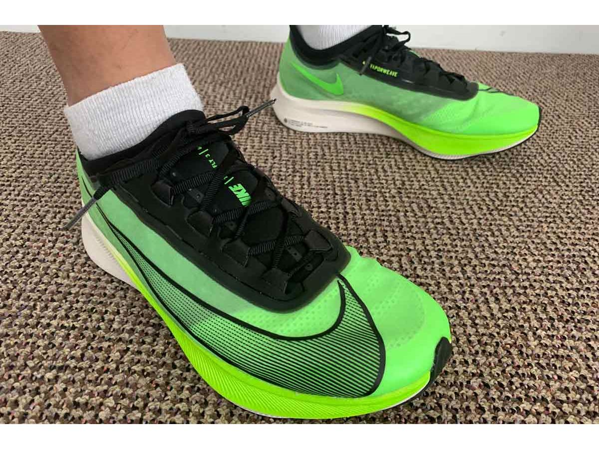 NIKE - 【新品同様】NIKEズームフライ3 サイズ26.0 ナイキ ズーム フライ。ズーム フライ 3が登場。.オンライン