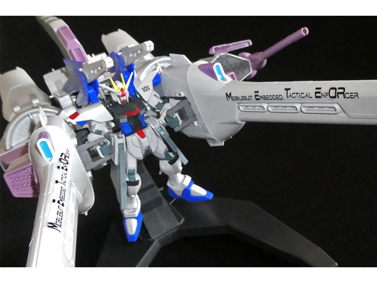 全長85cm！ 「HGミーティア＋フリーダムガンダム」がデカカッコイイ！ - 価格.comマガジン